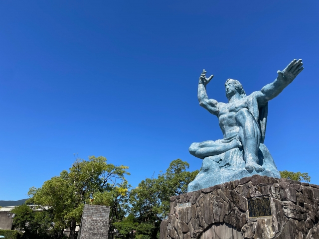 長崎平和祈念像